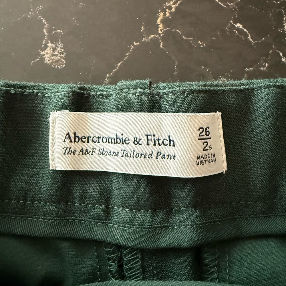 Abercrombie & Fitch High Waisted, Sloane Tailored Wide Leg Pant - Picture 3 of 6